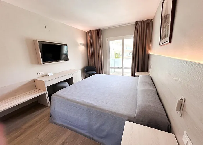 Отель Canada Palace 4*