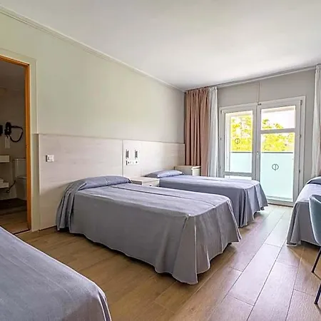 Отель Canada Palace 4*