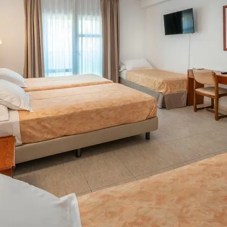 Canada Palace Hotel 4*