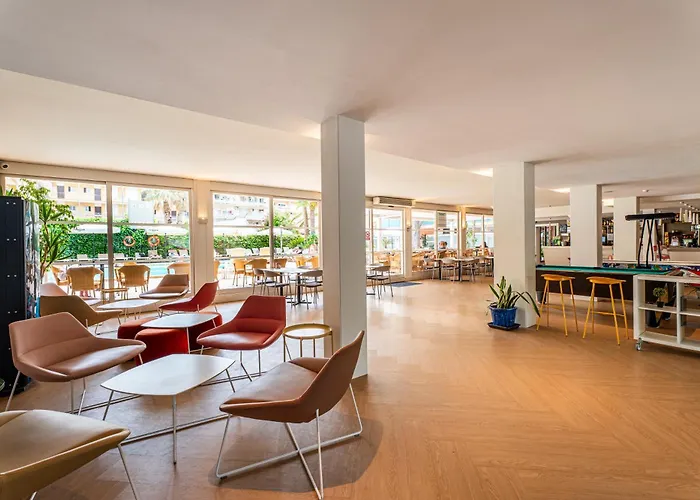 Canada Palace Hotel 4*